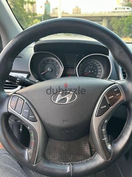 Hyundai Elantra GT 2014 1