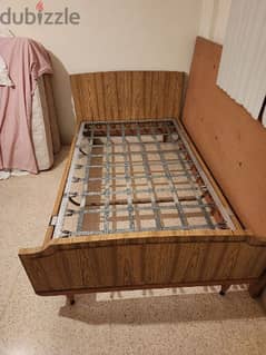 Bed in good condition 0