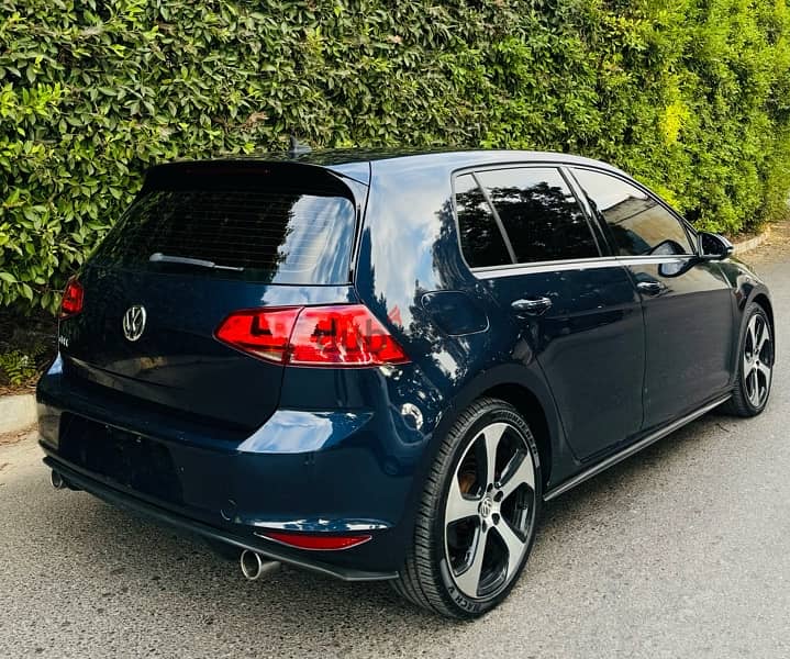 Volkswagen GTI 2016 1