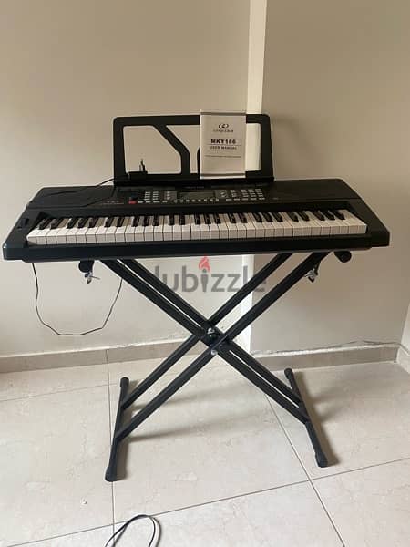 Piano electric- Conqueror MKY186 with stand and box 2