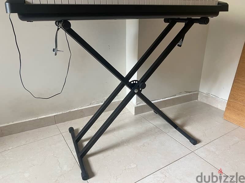 Piano electric- Conqueror MKY186 with stand and box 4