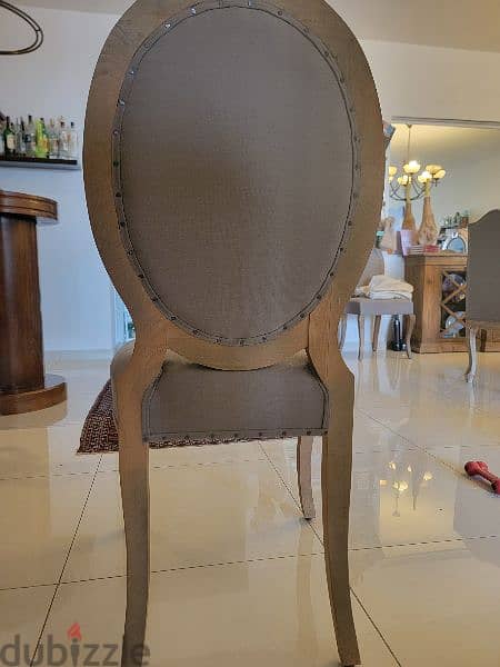 Classic and Elegant Dining Chairs 2