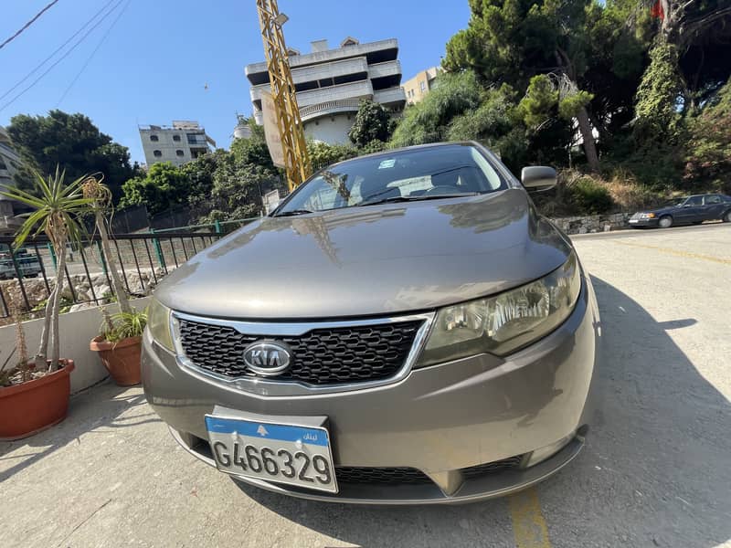 Kia Cerato 2012 Hatchback limited edition (Negotiable) 1