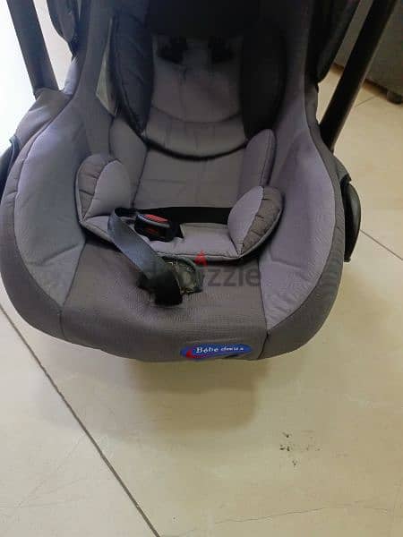 carseat verry good condition 0 to 13kg 5