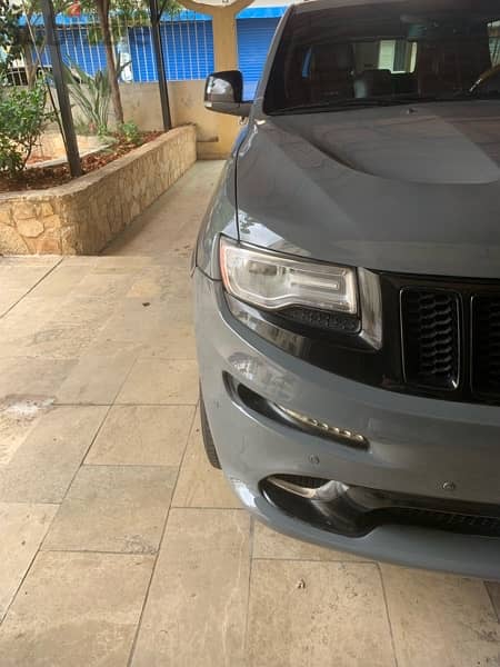 Jeep Grand Cherokee overland 5.7 Hemi 2011 /SRT 2018 10