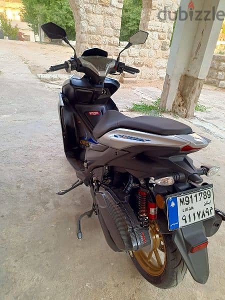 used like new. 
meshyeh 4000km
dawer w mshi 
pls contact 03419829
adham 1