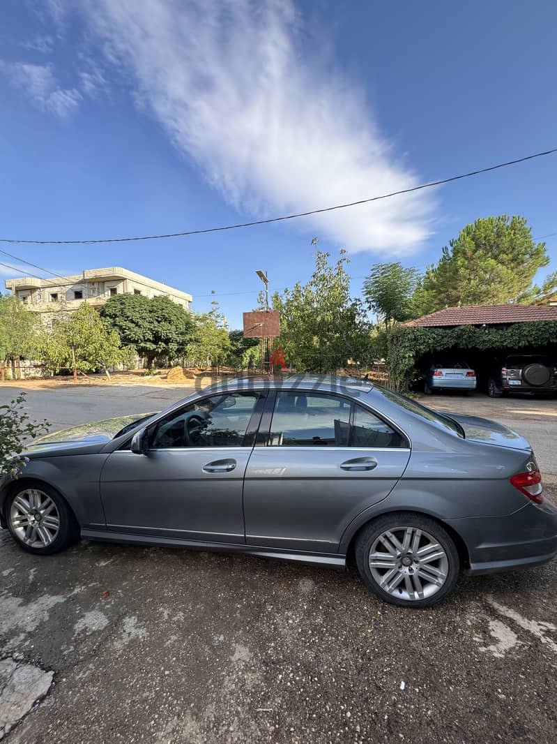 Mercedes-Benz C-Class 2008 C300 5