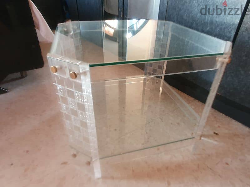 plexi table 1