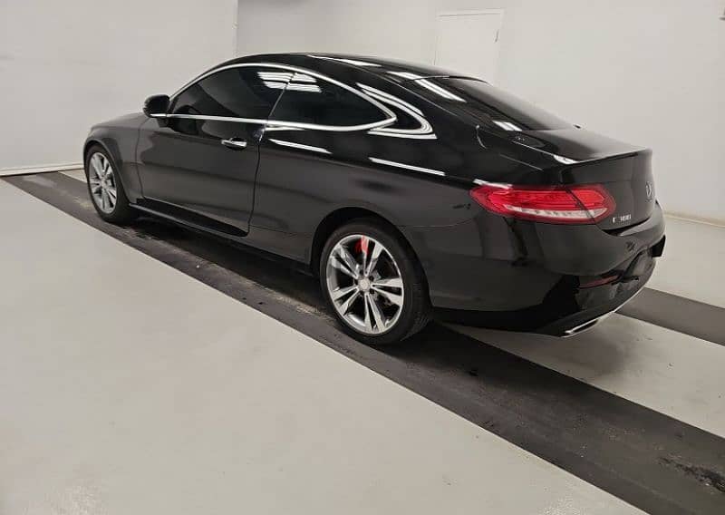 Mercedes C300 4Matic Coupe 2017 3