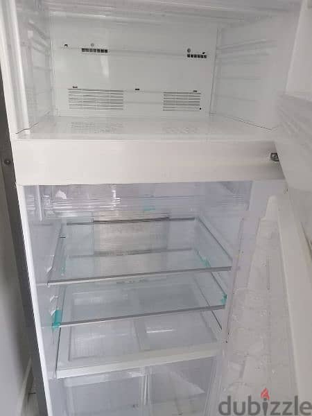 fridge for sale used like new براد للبيع مستعمل سنة 1