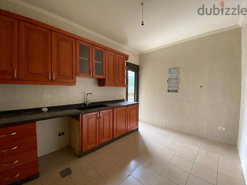 Spacious Apartment for rent in Baouchrieh. 4