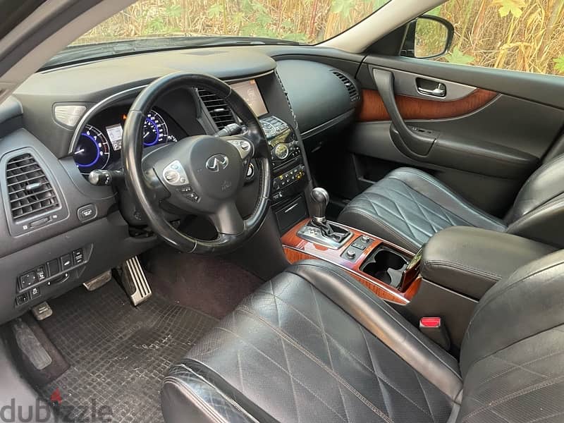 Infiniti Fx series 2012 8