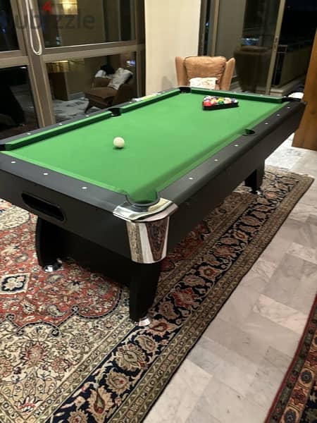 Pool table 7 feet 2