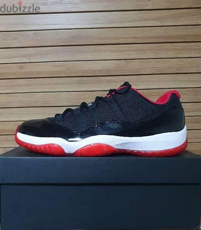 Air Jordan 11 Low" Bred "2015