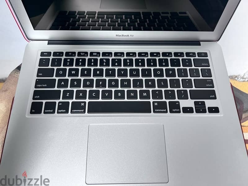 MacBook Air 13.3-Inch 2017 3