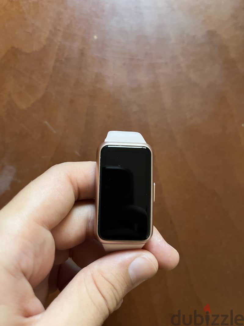 Barely Used HUAWEI Band 7, Very Good Condition 1