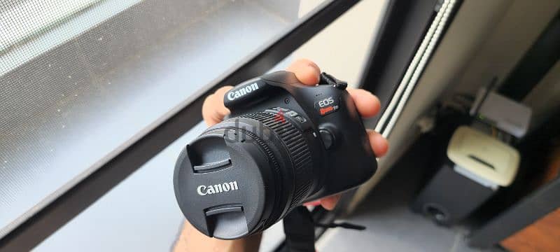 camera canon eos rebel T6 with bag 2