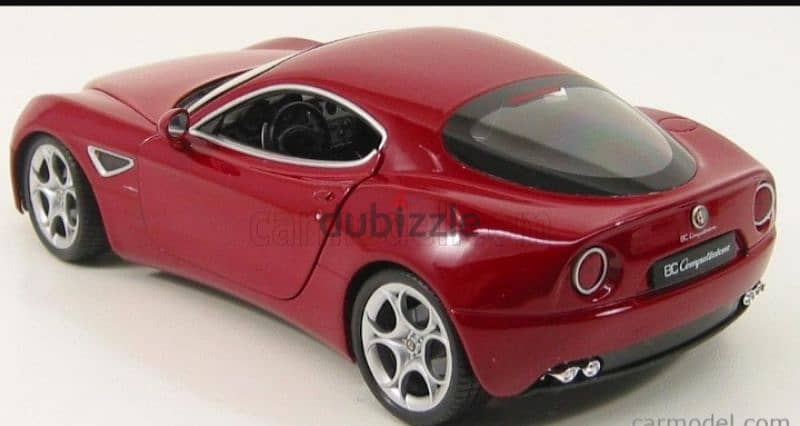 Alfa Romeo 8C Competizione (2006) diecast car model 1;18. 5