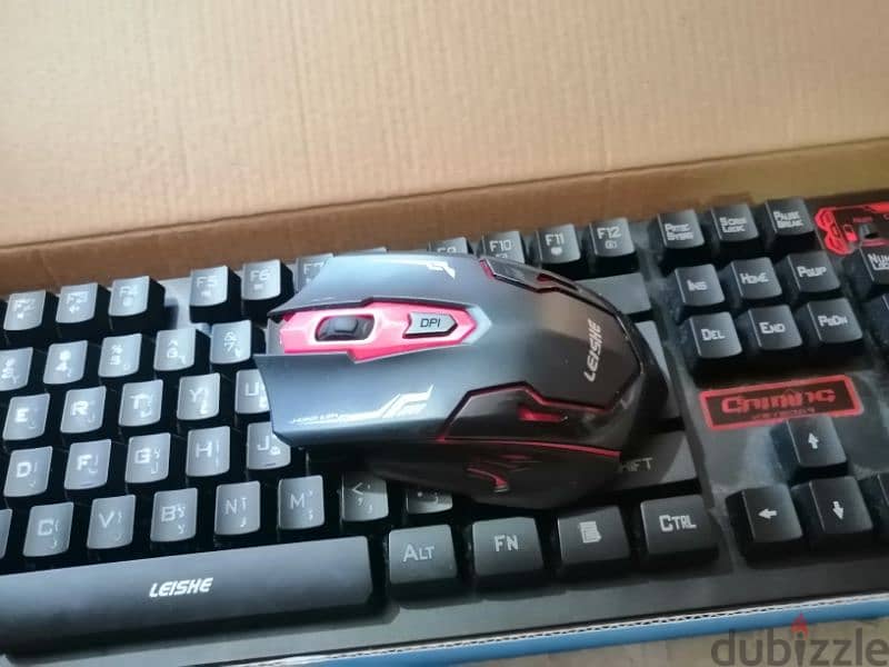 used like new keyboard & mouse wireless مستعملين شي بسيط 3