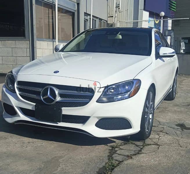 Mercedes-Benz C-Class 2016 super clean 1