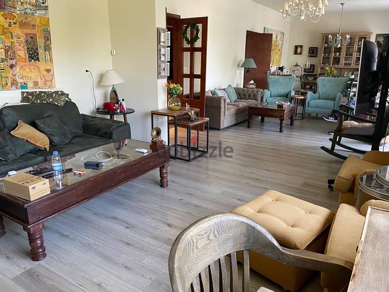 spacious full-floor residence in Haret Sakher near Platea 16