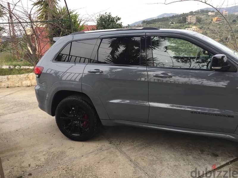 Jeep Grand Cherokee overland 5.7 Hemi 2011 /SRT 2018 18