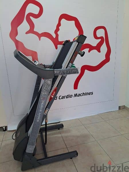 BODY SCULPTURE Treadmill 2HP with Automatic Incline Carry Up To 100KG 3