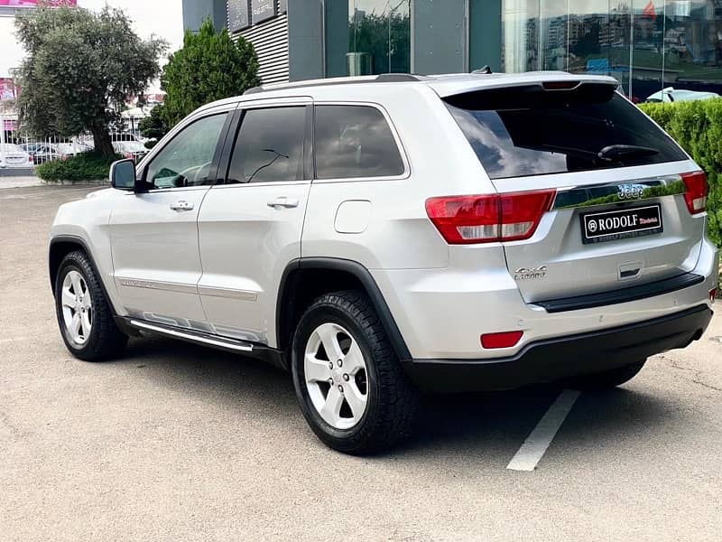 Jeep Grand Cherokee 2011 3