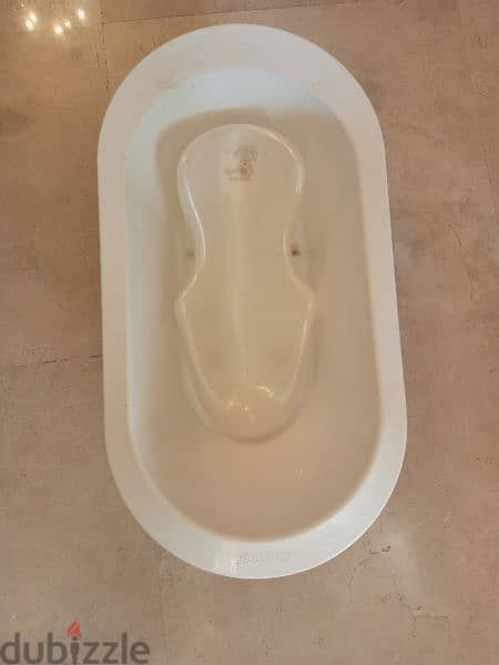 bath tub good condition 4