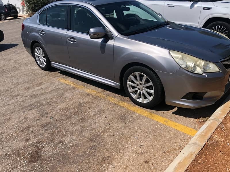 Subaru Legacy 2010 1