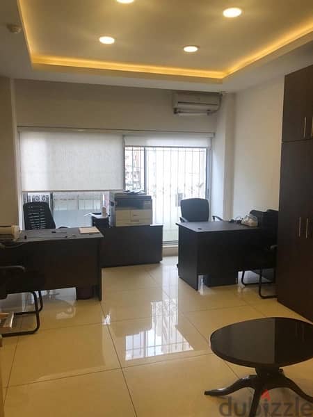 office for sale in Zalka مكتب مفروش للبيع 6