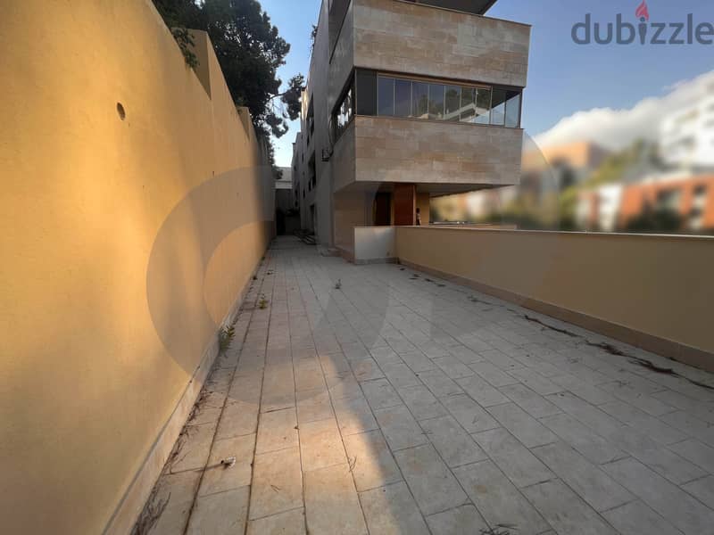 prime location - spacious - Yarzeh Baabda/يرزه بعبدا REF#AD112030 9