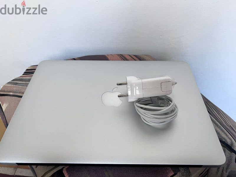 barely used macbook air 1