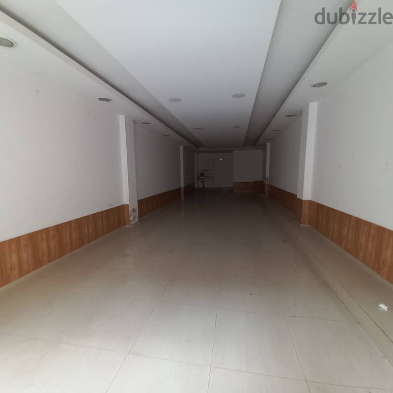 Shop for rent in Zalka محل تجاري للإيجار في الزلقا 4