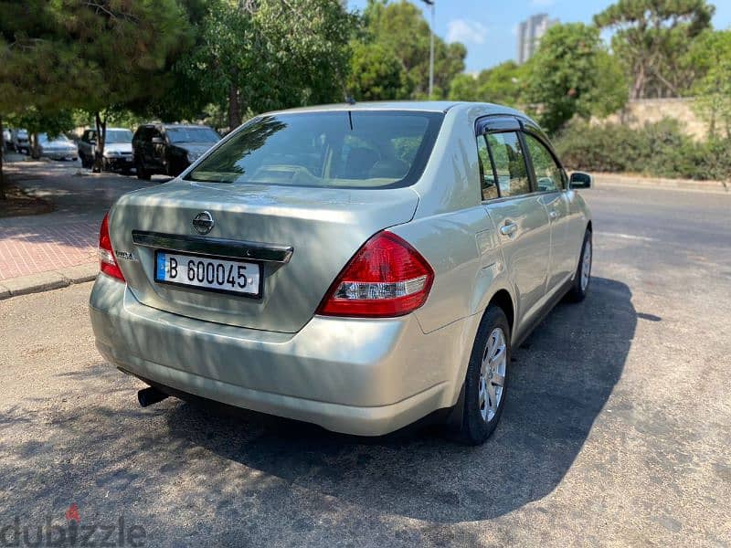 Nissan Tiida 2009 2