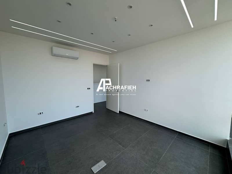 Office For Rent in Mirna El Chalouhi 7