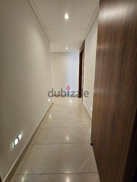 Open View l Luxurious 350 SQM Apartment in Ain Al Tineh. 4