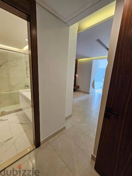 Open View l Luxurious 350 SQM Apartment in Ain Al Tineh. 11