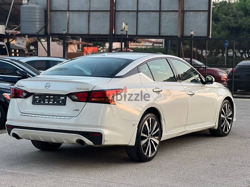 Nissan Altima 2019 Platinum 5