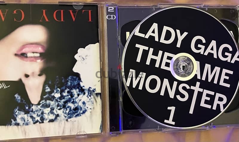 lady gaga 2 cd album contains fame and fame monster delixe edition 2