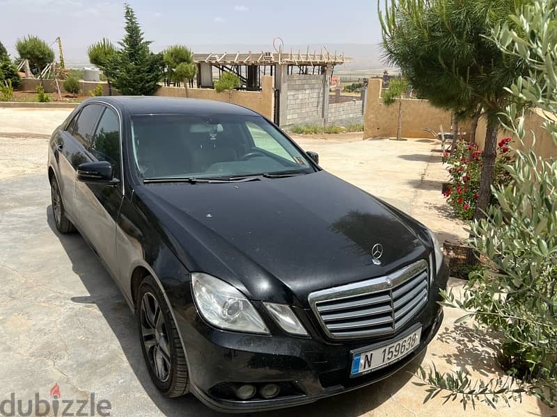 Mercedes-Benz E-Class 2011 4