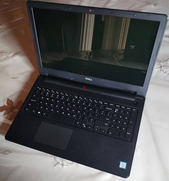 Laptop Dell - Corei5 - 8G ram - 256G ssd 0