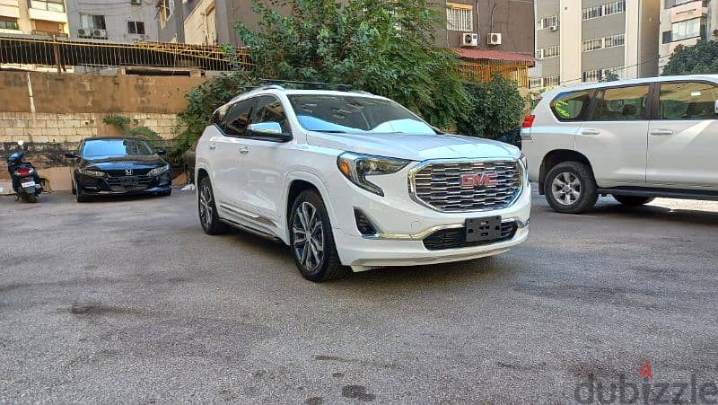 Like New GMC Denalli 2023-Panoramic  سعر مغر جدا 0