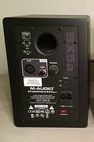 M-Audio Studiophile BX5a Deluxe 1