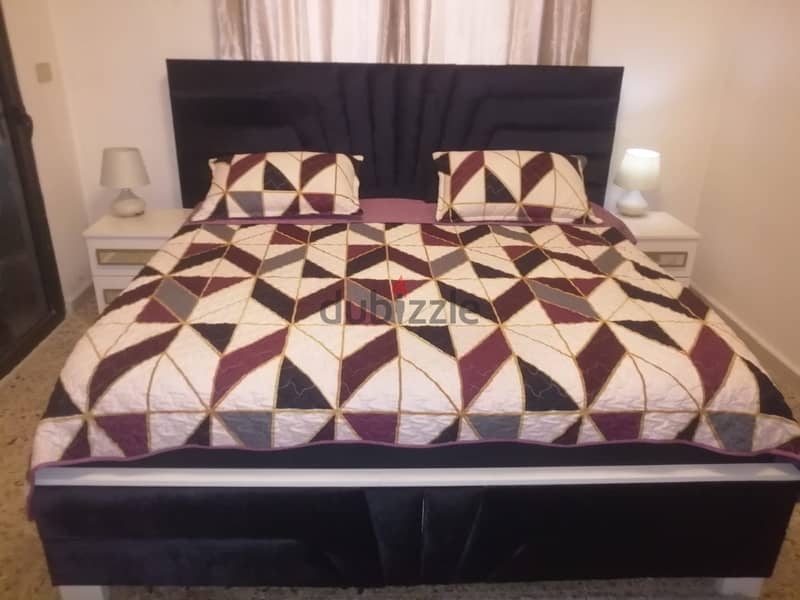 Full Bedroom (5-Piece) with Queen's Sleep "Legendary" Mattress 0