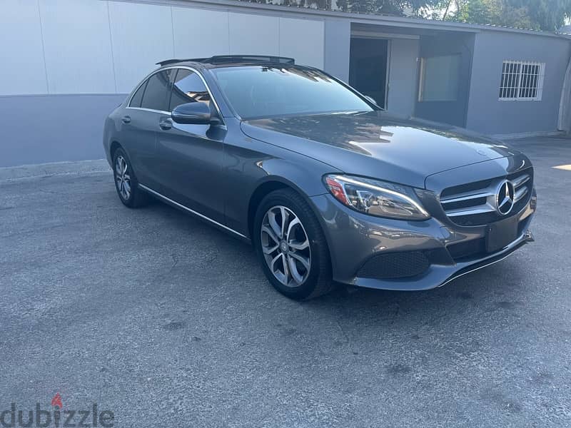 Mercedes C300 4matic 2017 clean carfax 1