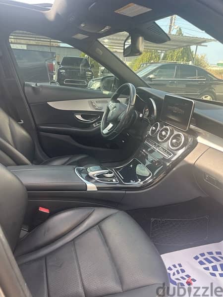 Mercedes C300 4matic 2017 clean carfax 6