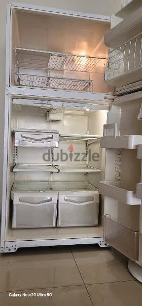 Refregerator in exellent condition , snow white براد كبير ممتاز 2