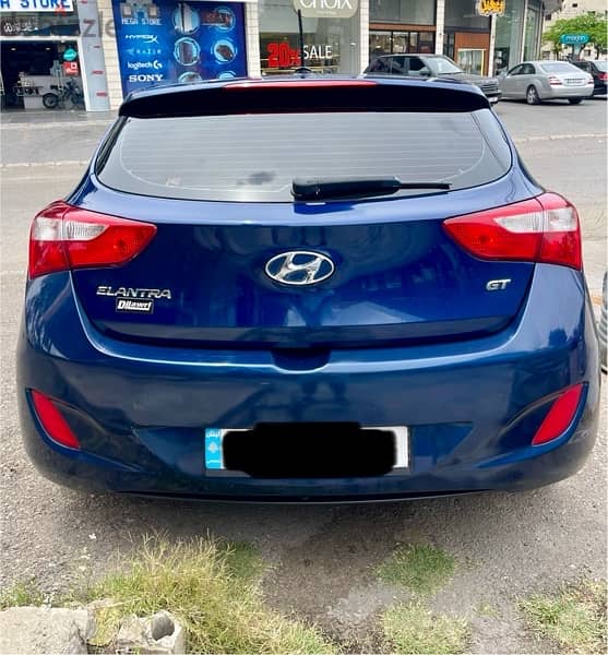 Hyundai Elantra GT 2013 1