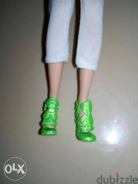 LILLY & HANNAH MONTANA SINGER 2 in1 weared new doll bend legs=18$ 3